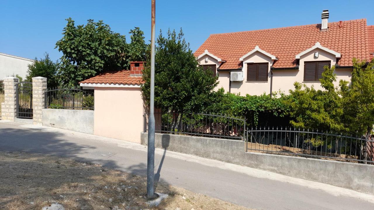 Apartmani A.Teskera Трогір Екстер'єр фото