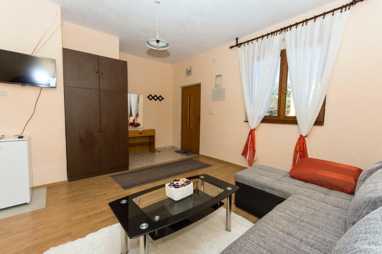 Apartmani A.Teskera Трогір Екстер'єр фото
