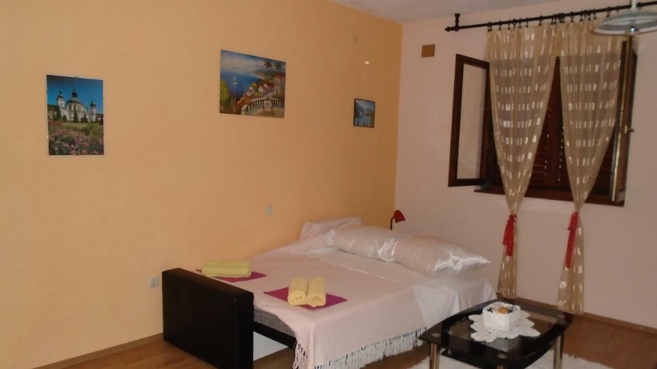 Apartmani A.Teskera Трогір Екстер'єр фото
