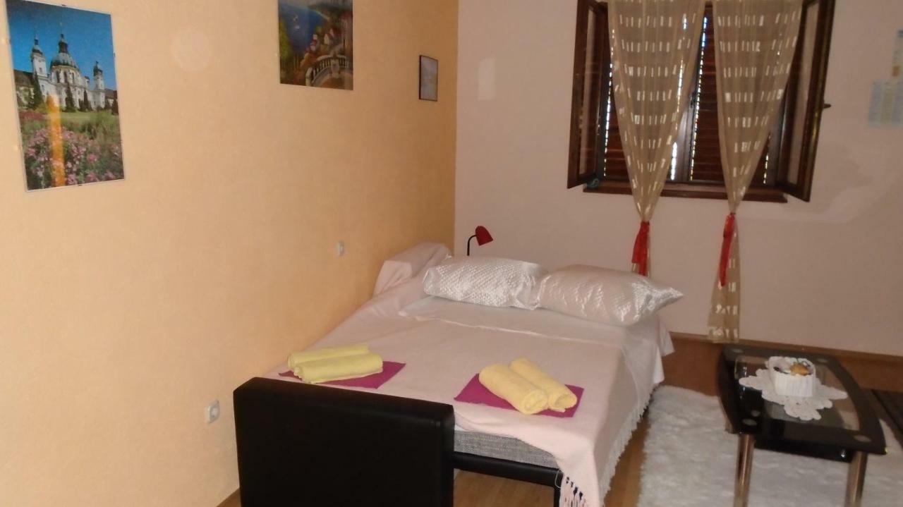 Apartmani A.Teskera Трогір Екстер'єр фото